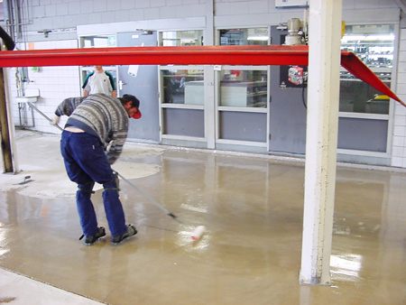 Polyurethane floor paint for special high performance industrial
